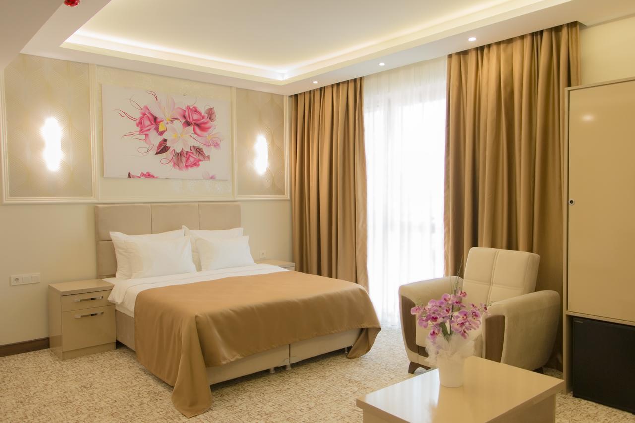 Goldhan Hotel Текидраг Екстериор снимка
